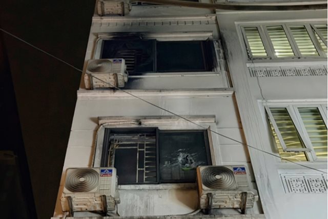 Giải cứu 5 người trong vụ cháy nhà 5 tầng tại Hà Nội